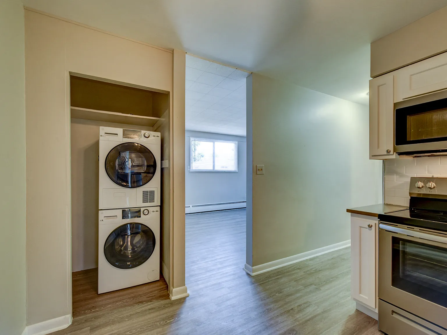 3601 Eaton St — Photo 3