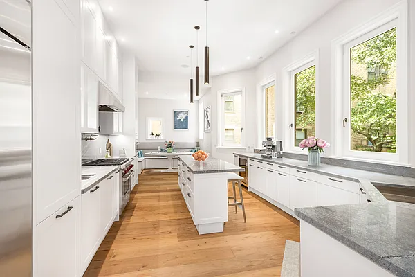 Sold by Brown Harris Stevens | media 4