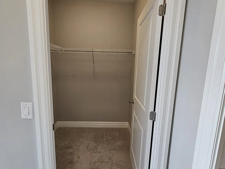 1878 Gordon St #506 — Photo 33