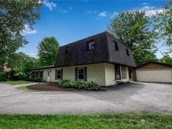 12055 Broadway St, Alden, NY 14004