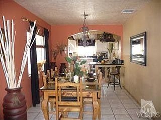 5th image of 656 E Hillcrest Dr