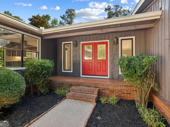 230 Hollyberry Ct, Roswell, GA 30076