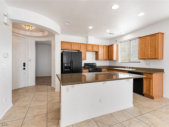 4th image of 2909 Aspen Club Ave