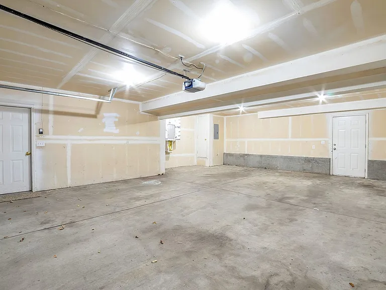 854 Easy St — Photo 14