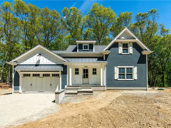 510 Greenbush Rd, Warwick, RI 02818