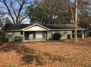 2851 N Colonial Dr, Montgomery, AL 36111