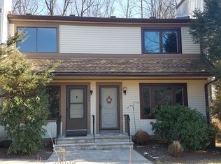 604 Stonegate Ln #604, Stanhope, NJ 07874
