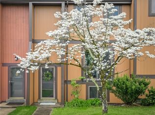 219 Parkwood Dr, Cranberry Township, PA