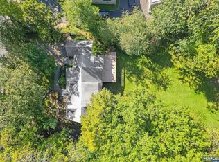 375 Spring Valley Rd, Paramus, NJ 07652