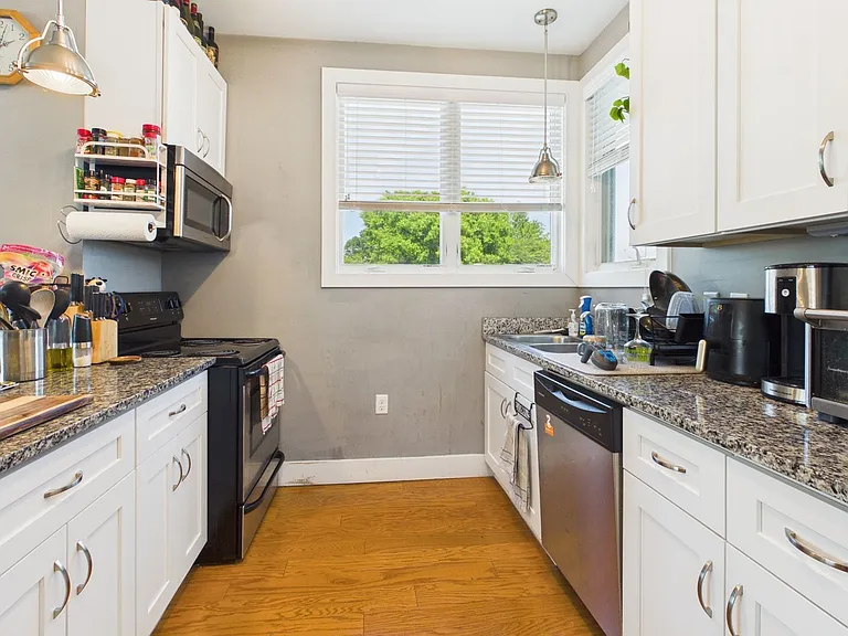 2028 W Cary St #4 — Photo 38