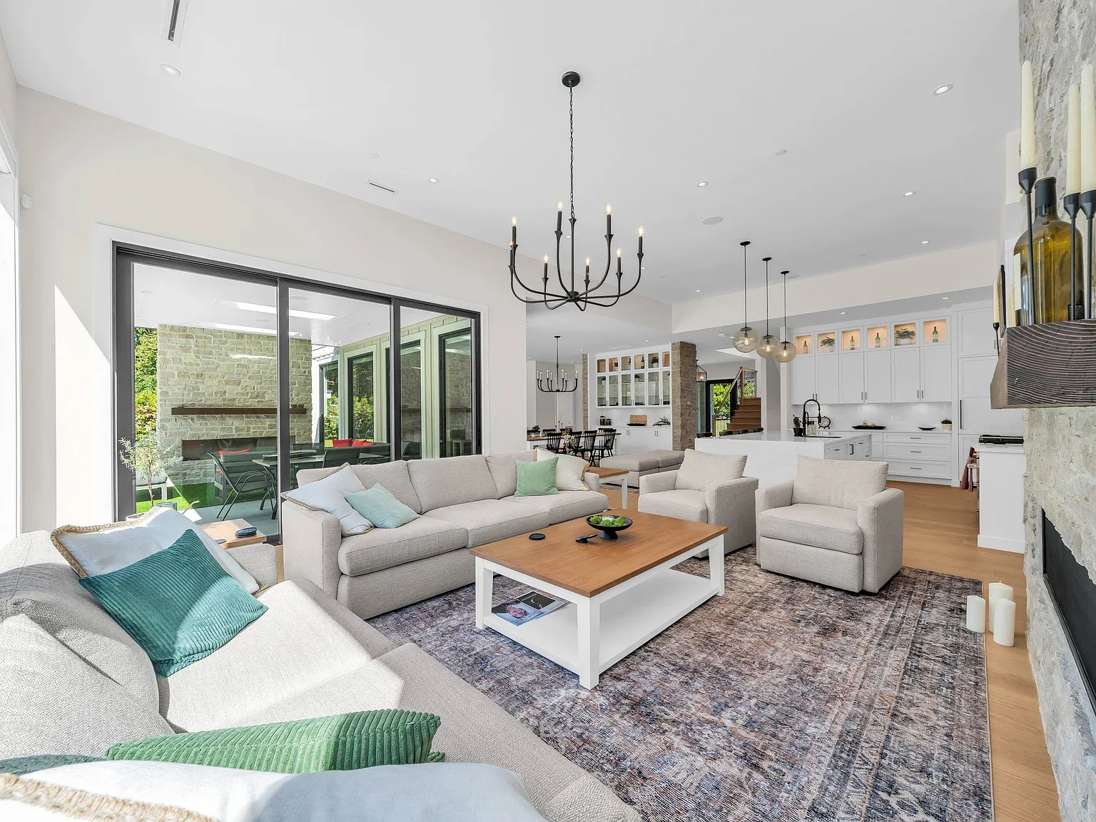 6 bed, 7500 sqft, $37,500 — Photo 4