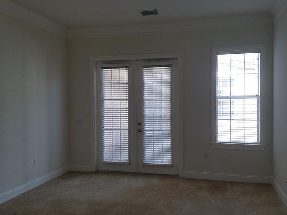2nd image of 235 Newbury Pl N