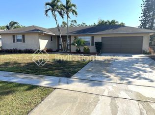 1581 Wyndcliff Dr, Wellington, FL 33414