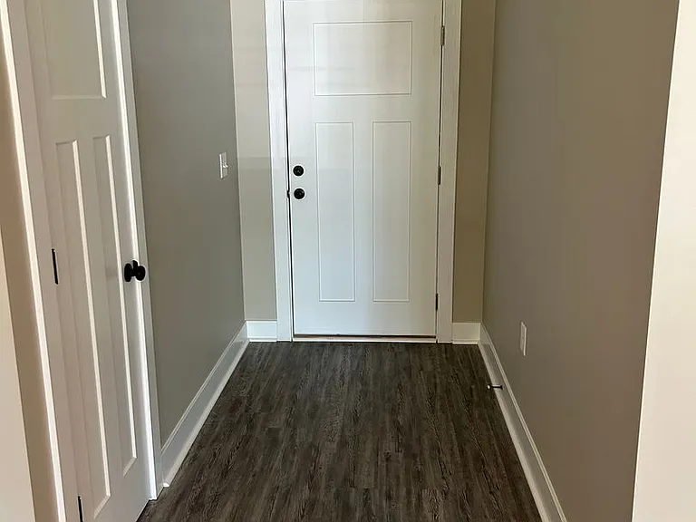 100 Nora Ln — Photo 13