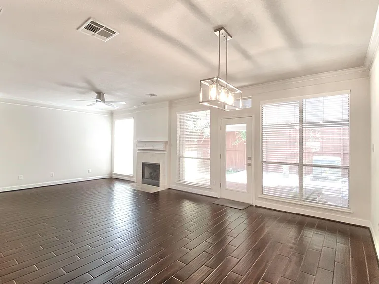 54 Alderon Woods Pl — Photo 5