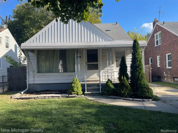 20221 Washtenaw St, Harper Woods, MI 48225