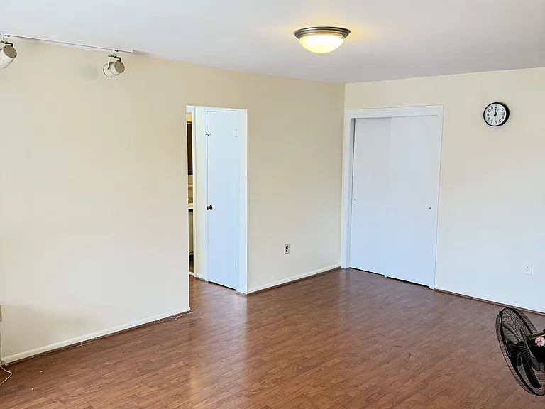 309 Green Hollow Dr #309 — Photo 2