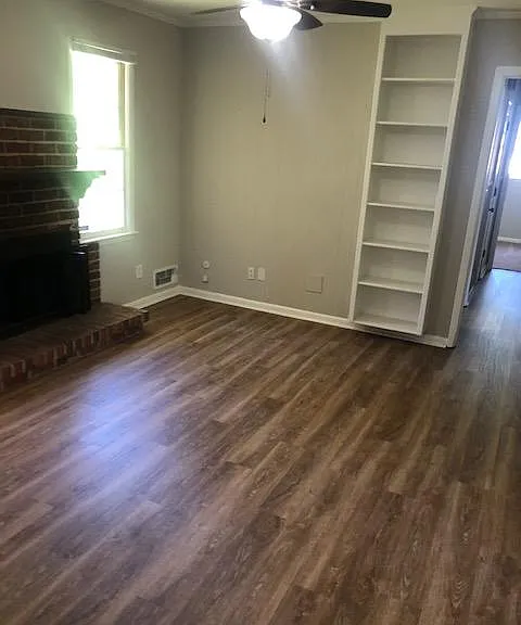 1021 Tuxedo Ln — Photo 4