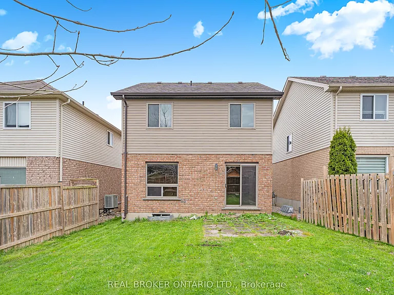 1047 Marquette Dr — Photo 35