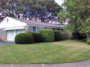 1407 Shelbourne Dr, Bethlehem, PA 18018