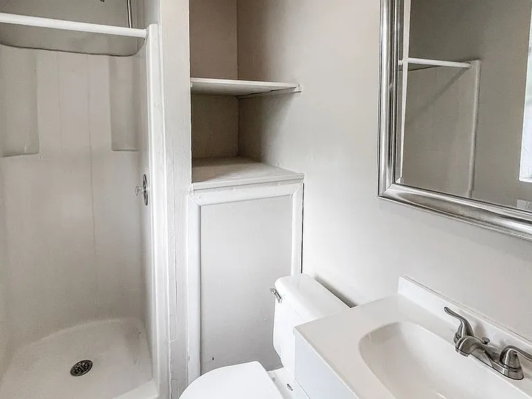 321 W Ianthe St #6 — Photo 5