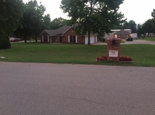 800 Springlake Rd, Newcastle, OK 73065