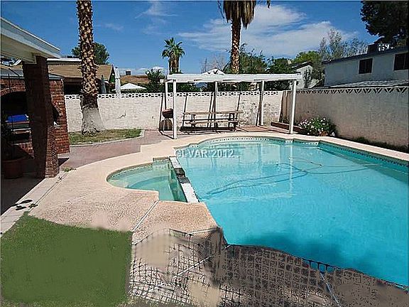 5th image of 4772 Castle Rock Ct