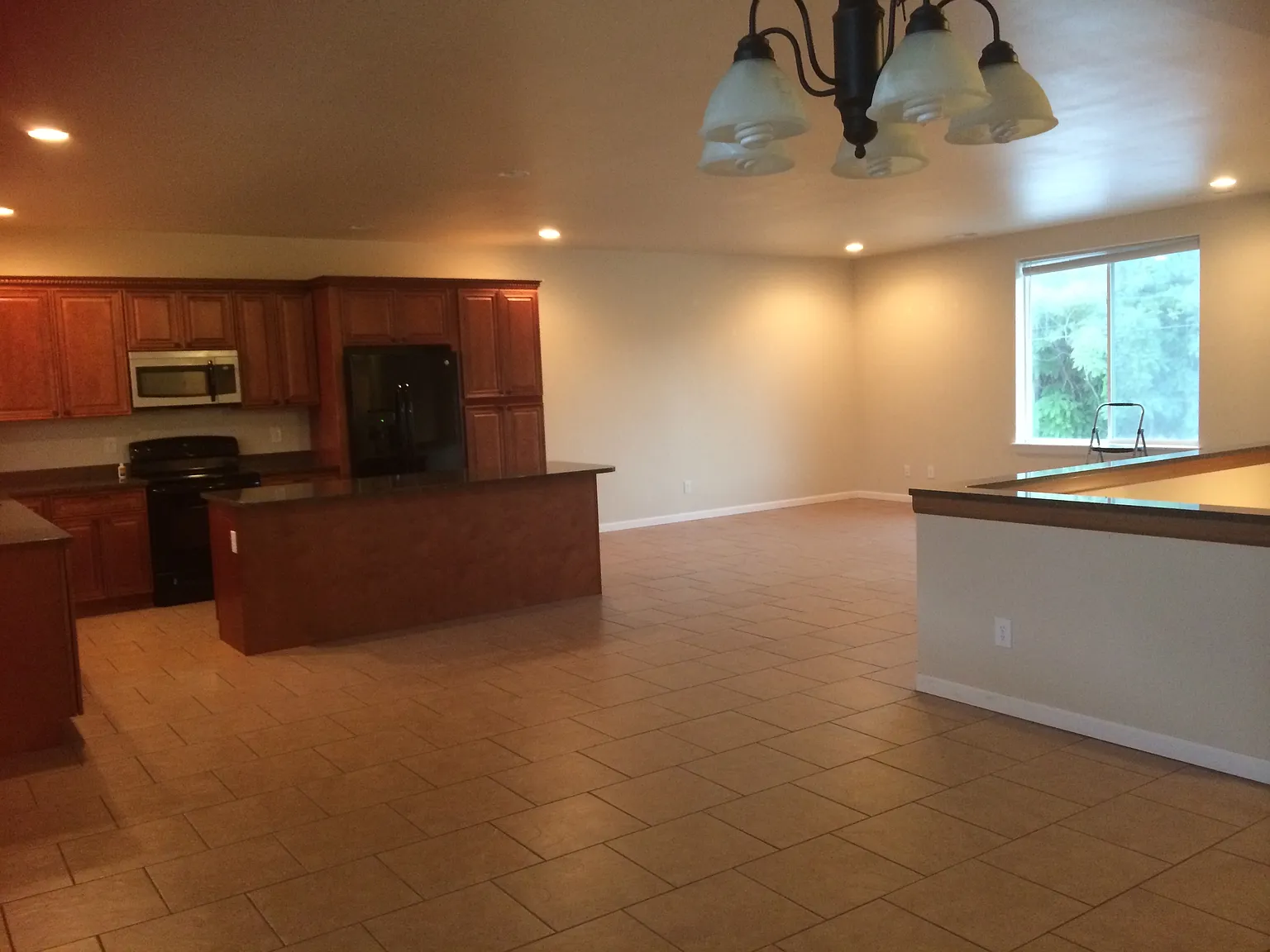 900 Rock Island Rd — Photo 2