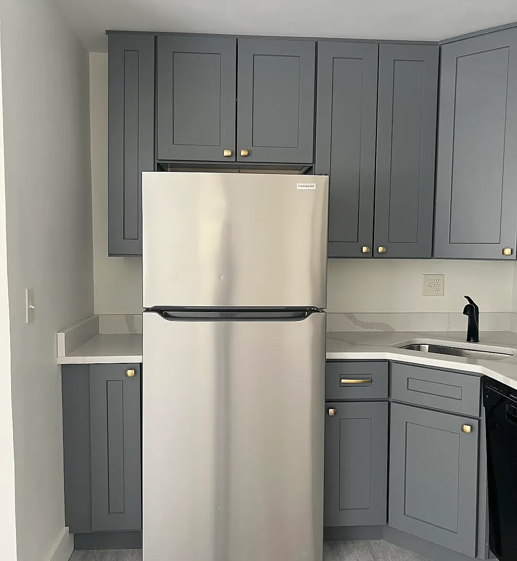 444 Stanley Ave — Photo 2