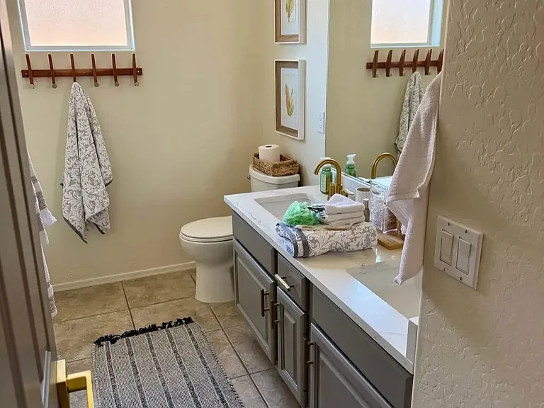 211 New Mexico Dr — Photo 4