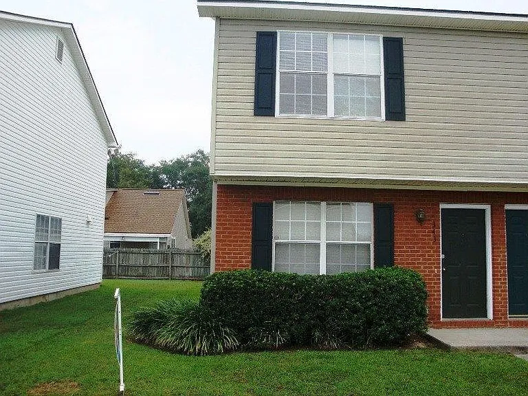 343 Brookfield Rd — Photo 1