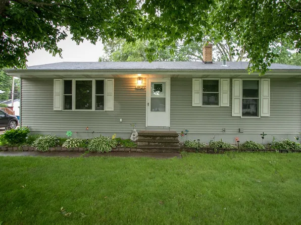 1862 7th St, White Bear Lake, MN 55110