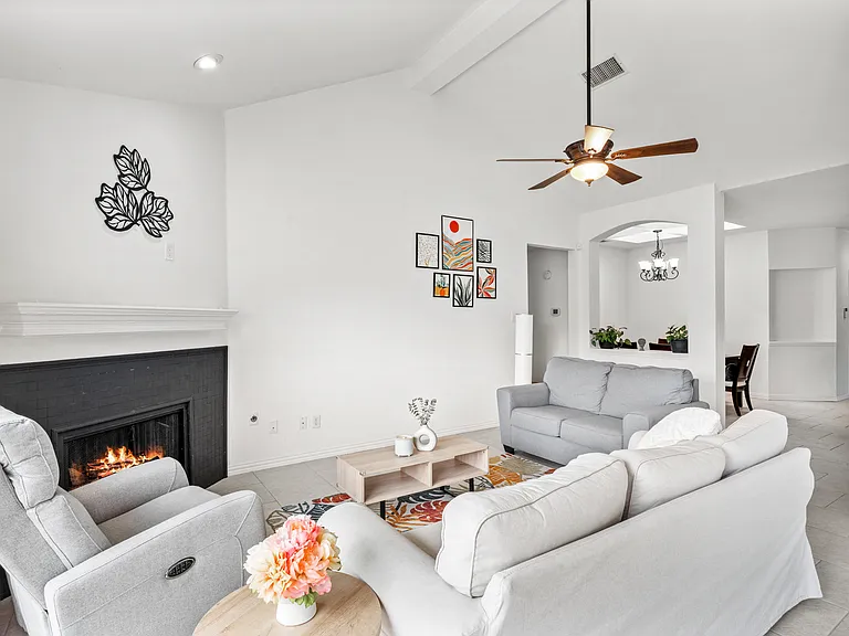 1011 Ridgecrest Dr — Photo 16