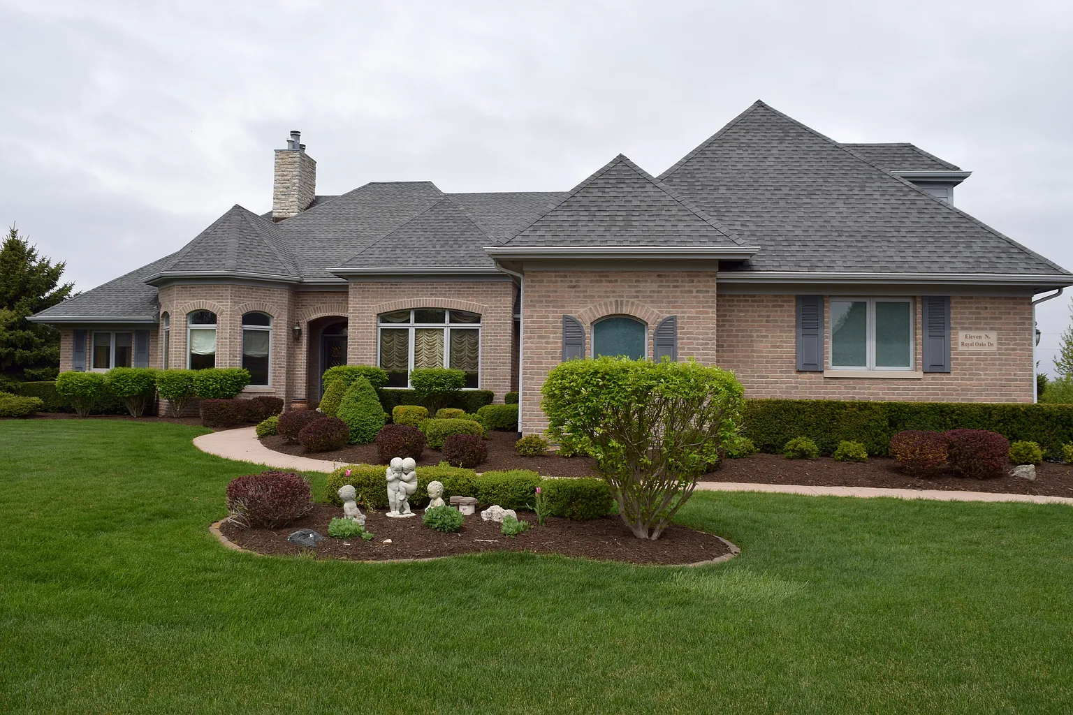 11 N Royal Oaks Dr photo 1