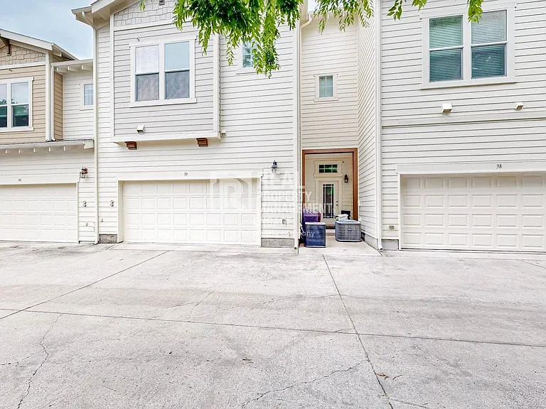1600 Abrams Rd #39 — Photo 32