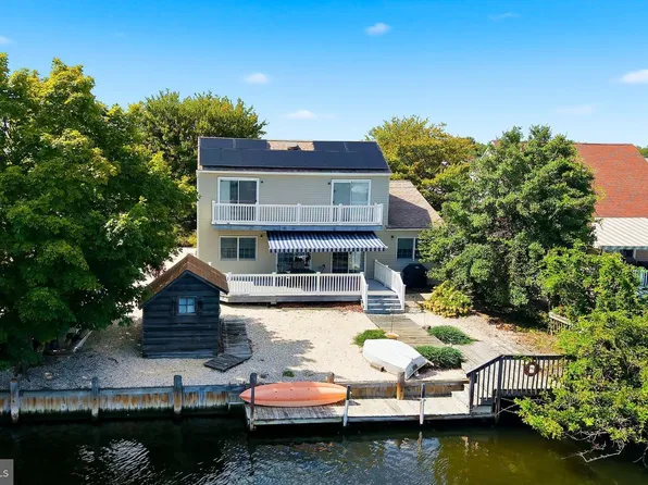 73 Spinnaker Ct, Bayville, NJ 08721