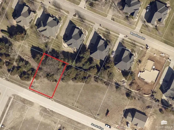 4122 Scenic Xing, Manhattan, KS 66503