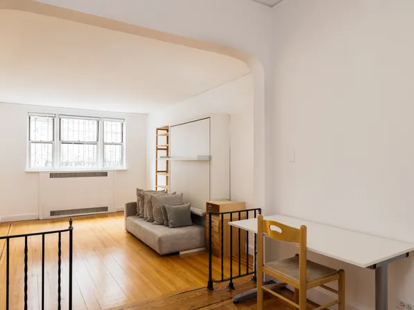 25 Minetta Lane image 1 of 16