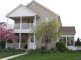 5670 Breezy Porch Dr, Sylvania, OH 43560