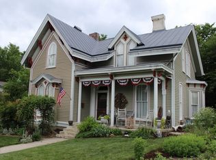 422 S 1st St, Clarksville, TN 37040