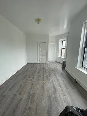 Rented by City Express Realty & Management Corp | media 1