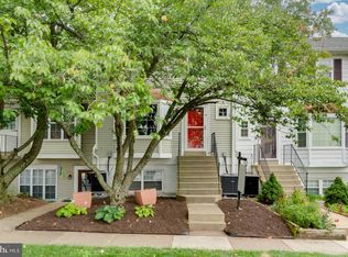 13741 Flowing Brook Ct #50B, Chantilly, VA 20151