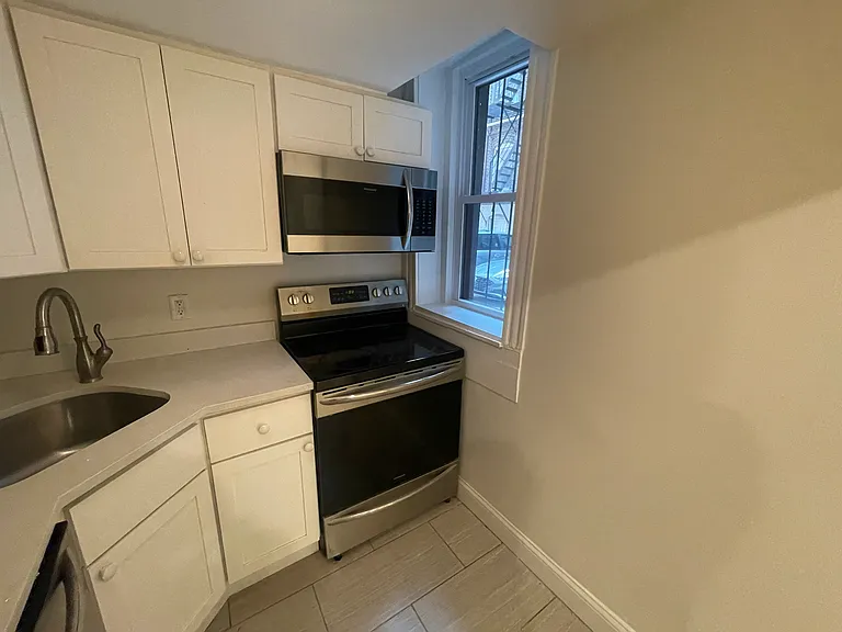 137 Peterborough St #34 — Photo 15