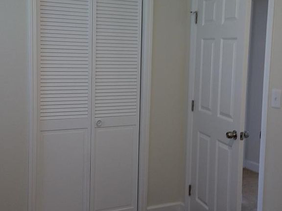 4th image of 2118 Alpha Way APT B