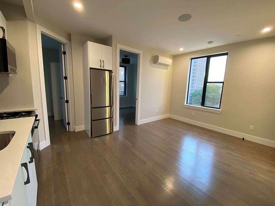 1st image of 90 Manhattan Ave #3I