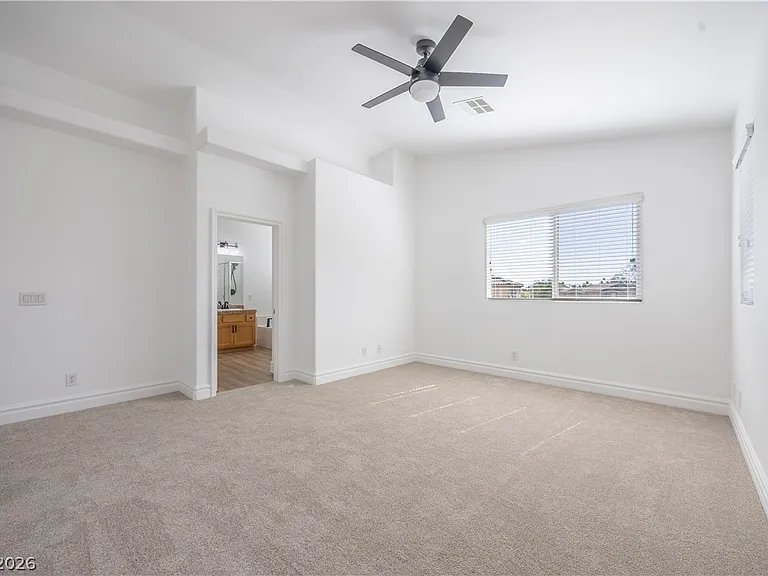 212 Fairway Woods Dr — Photo 15