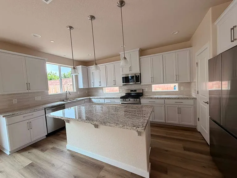3950 Aura Way — Photo 6