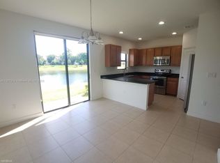 347 NE 194th Ln, Miami, FL 33179