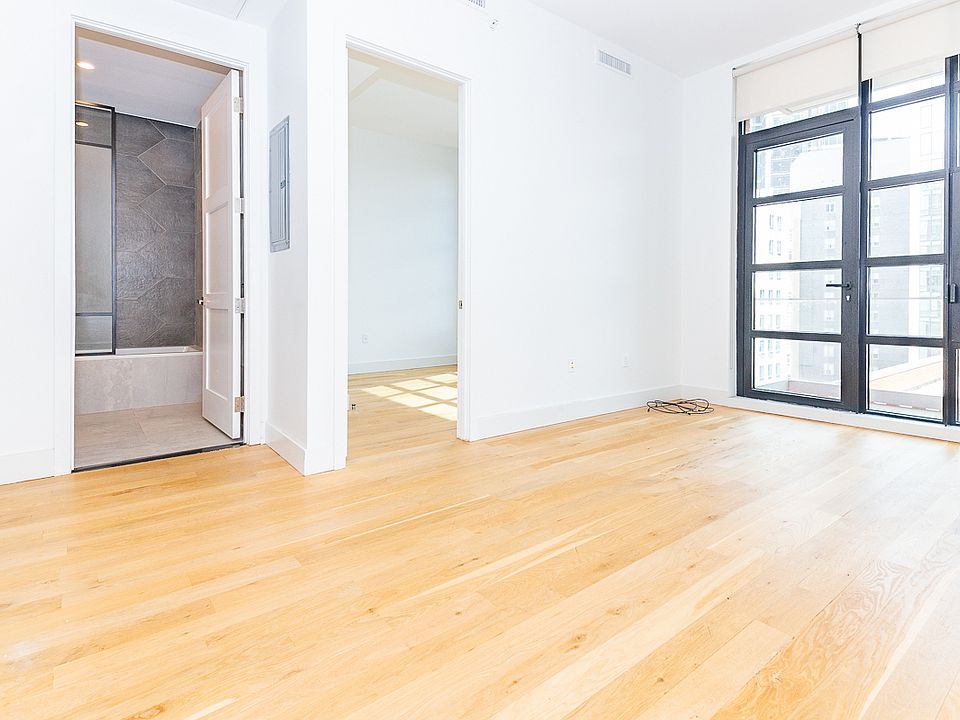 1st image of 41-21 28th St #40