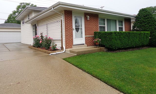 1st image of 2036 N Wainwright Ct
